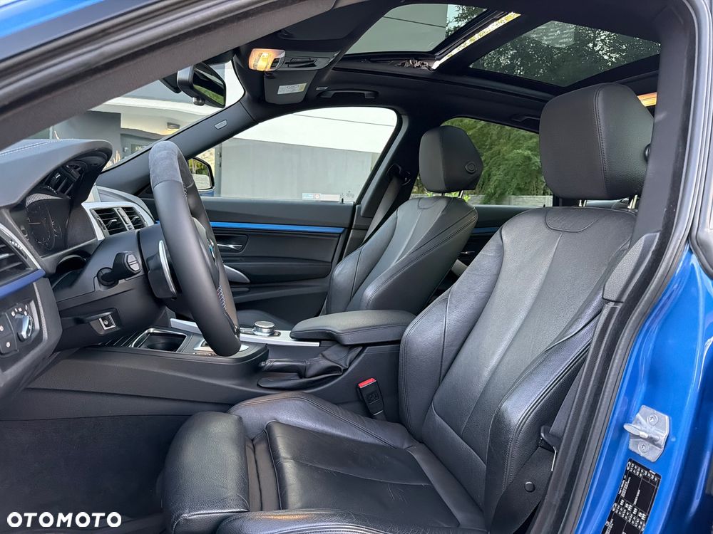 BMW 3GT 330i xDrive M Sport - 30