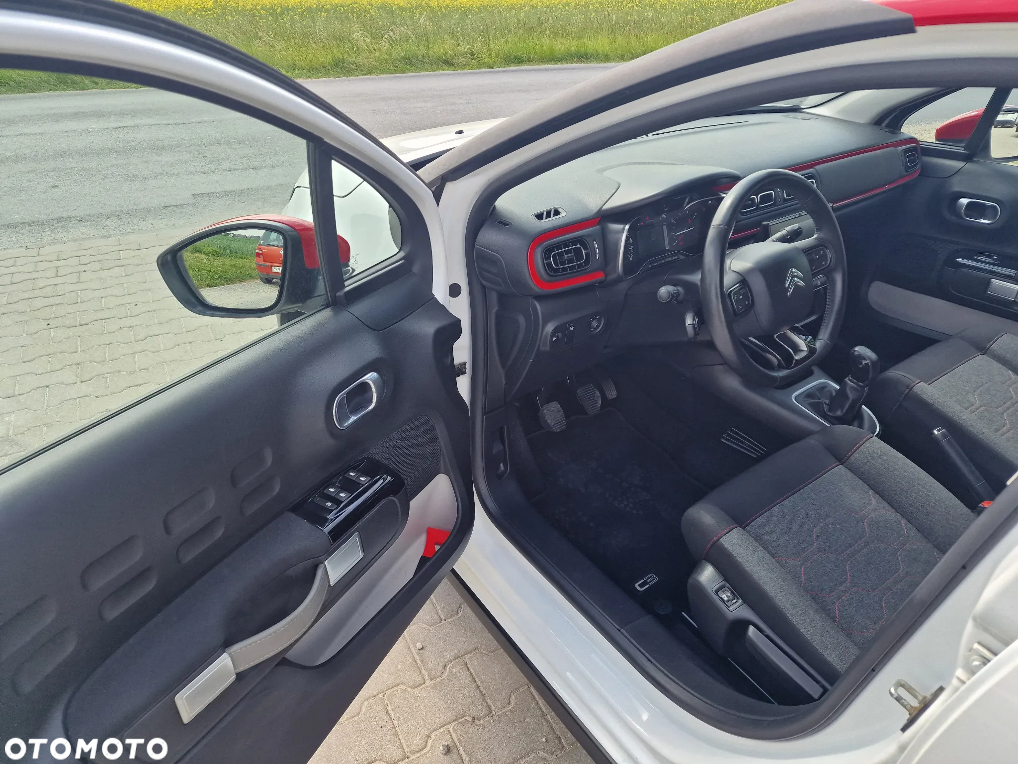 Citroën C3 1.2 PureTech Shine - 15