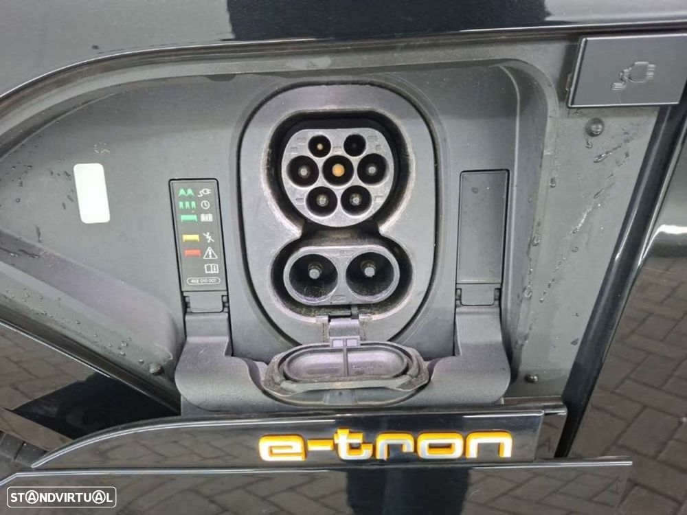 Audi e-tron - 13