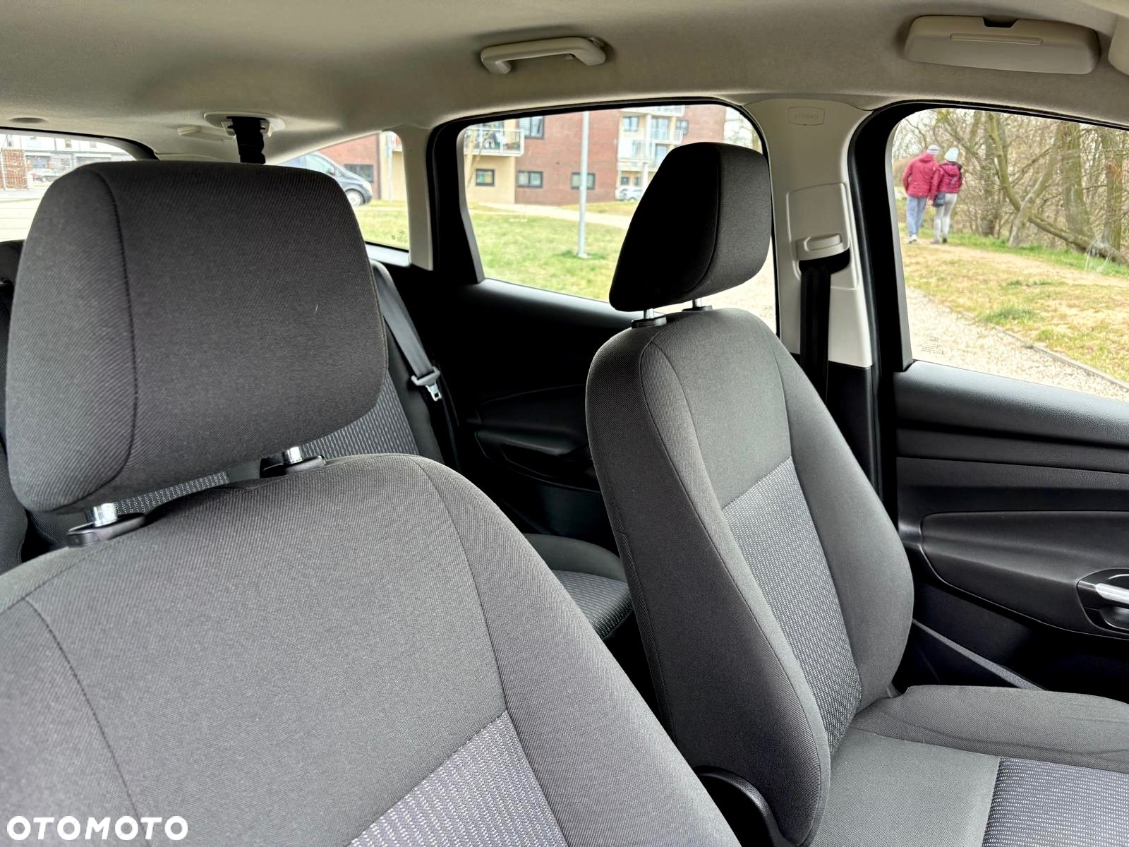 Ford C-MAX - 11