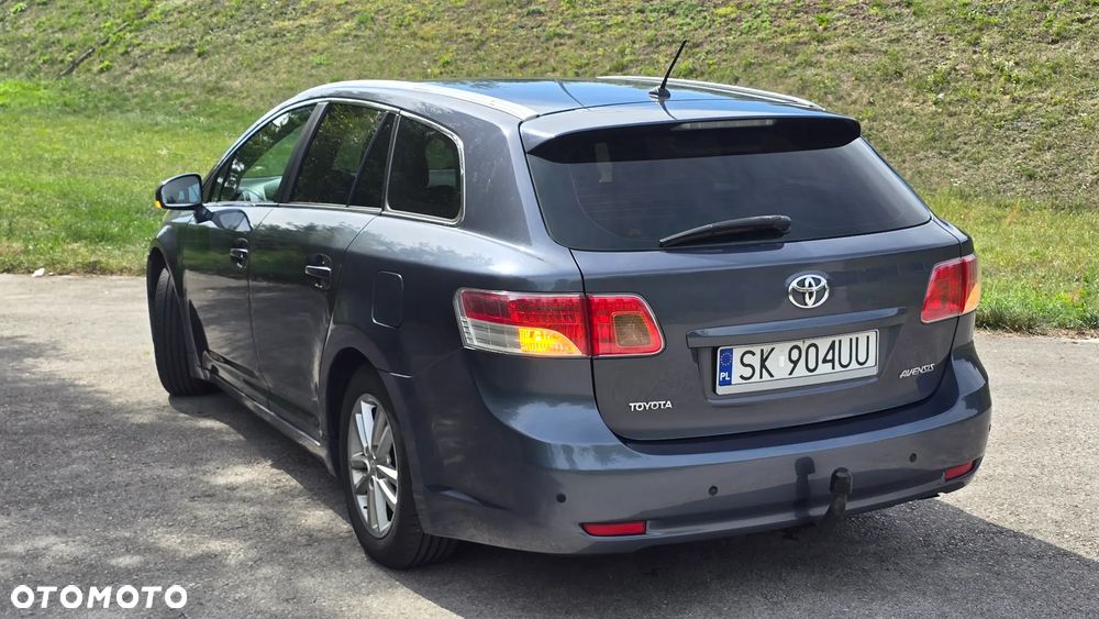 Toyota Avensis 1.8 Sol - 2