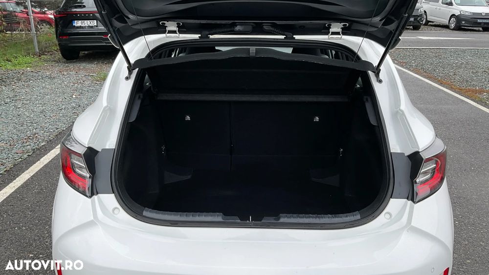 Toyota Corolla 1.8 HSD Dynamic - 13