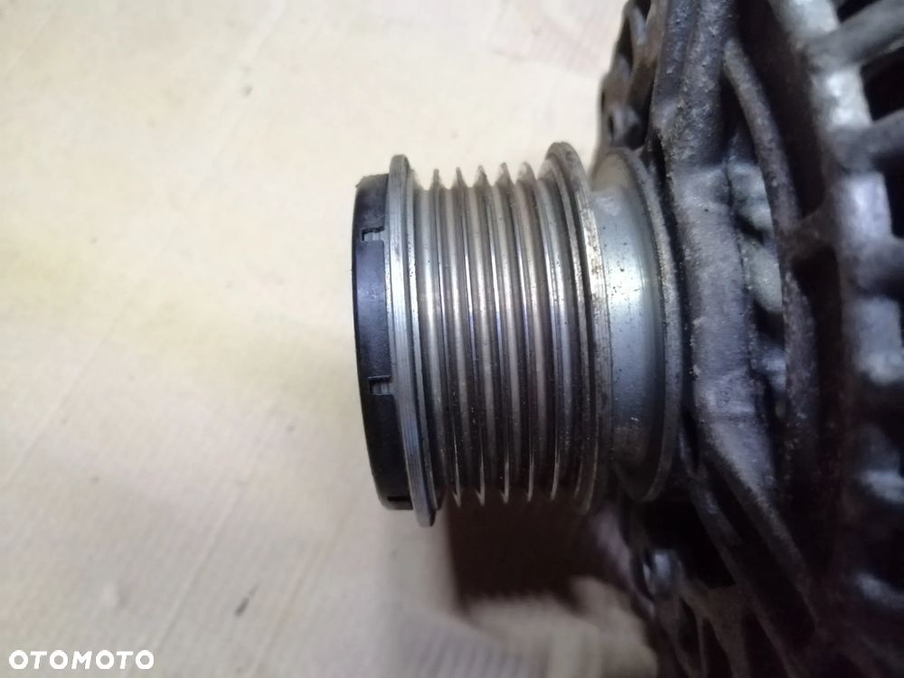 Volkswagen Jetta V 2.0 TDi alternator Bosch 140A 0124525525 - 3