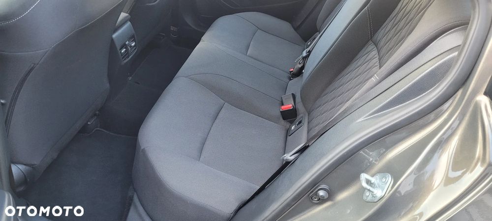 Toyota Corolla 1.5 Comfort - 17