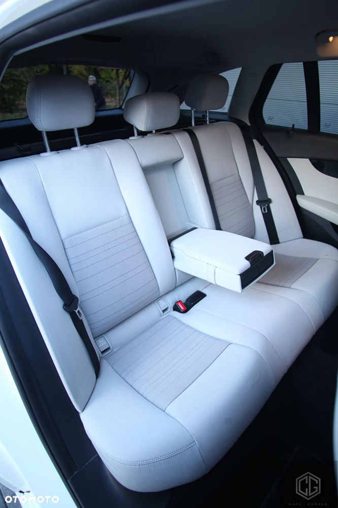 Mercedes-Benz Klasa C 200 (BlueTEC) d 7G-TRONIC - 26