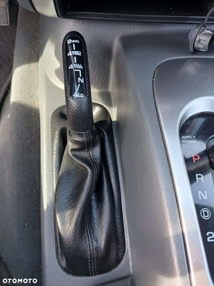Jeep Liberty - 10
