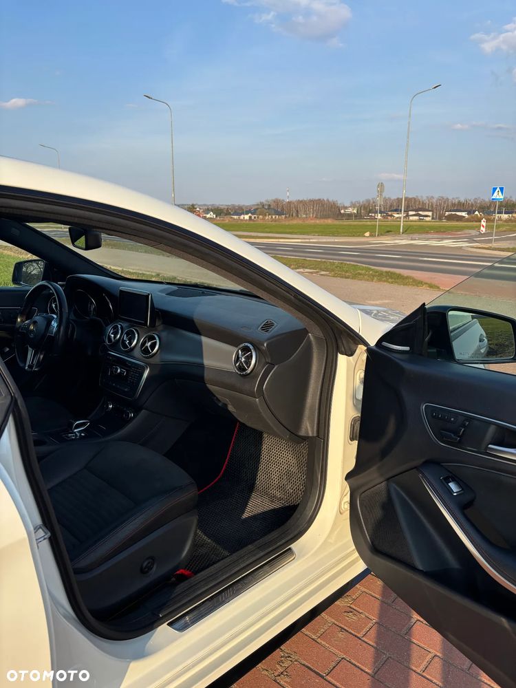Mercedes-Benz CLA 45 AMG 4Matic 7G-DCT - 8