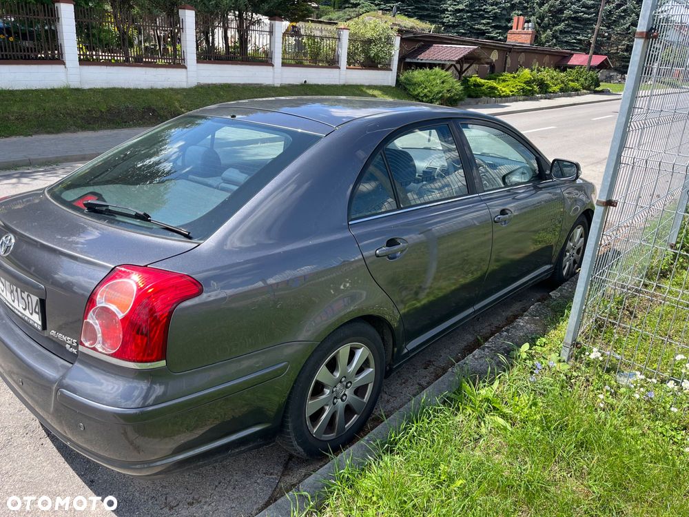 Toyota Avensis - 5