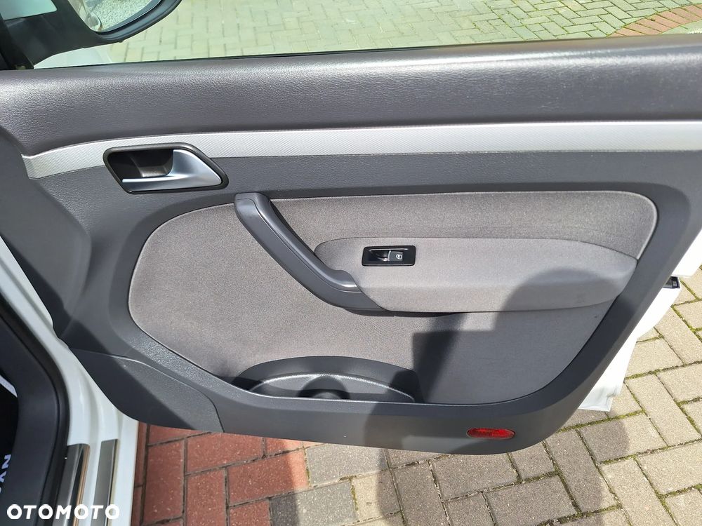 Volkswagen Touran 1.6 TDI DPF Highline - 33