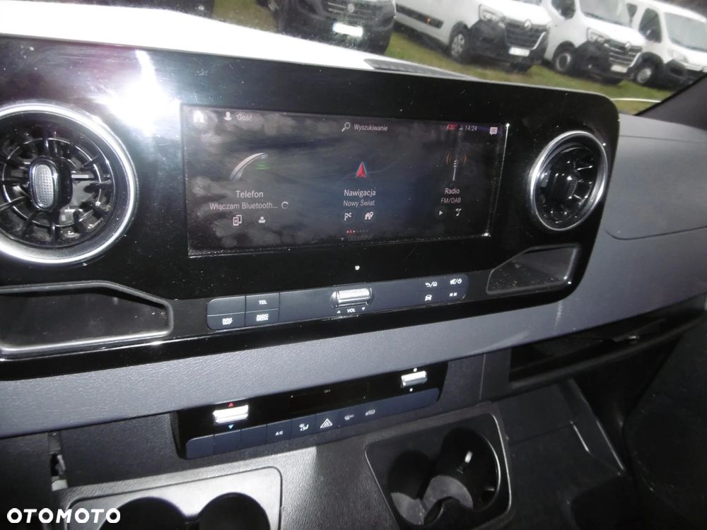 Mercedes-Benz Sprinter - 9