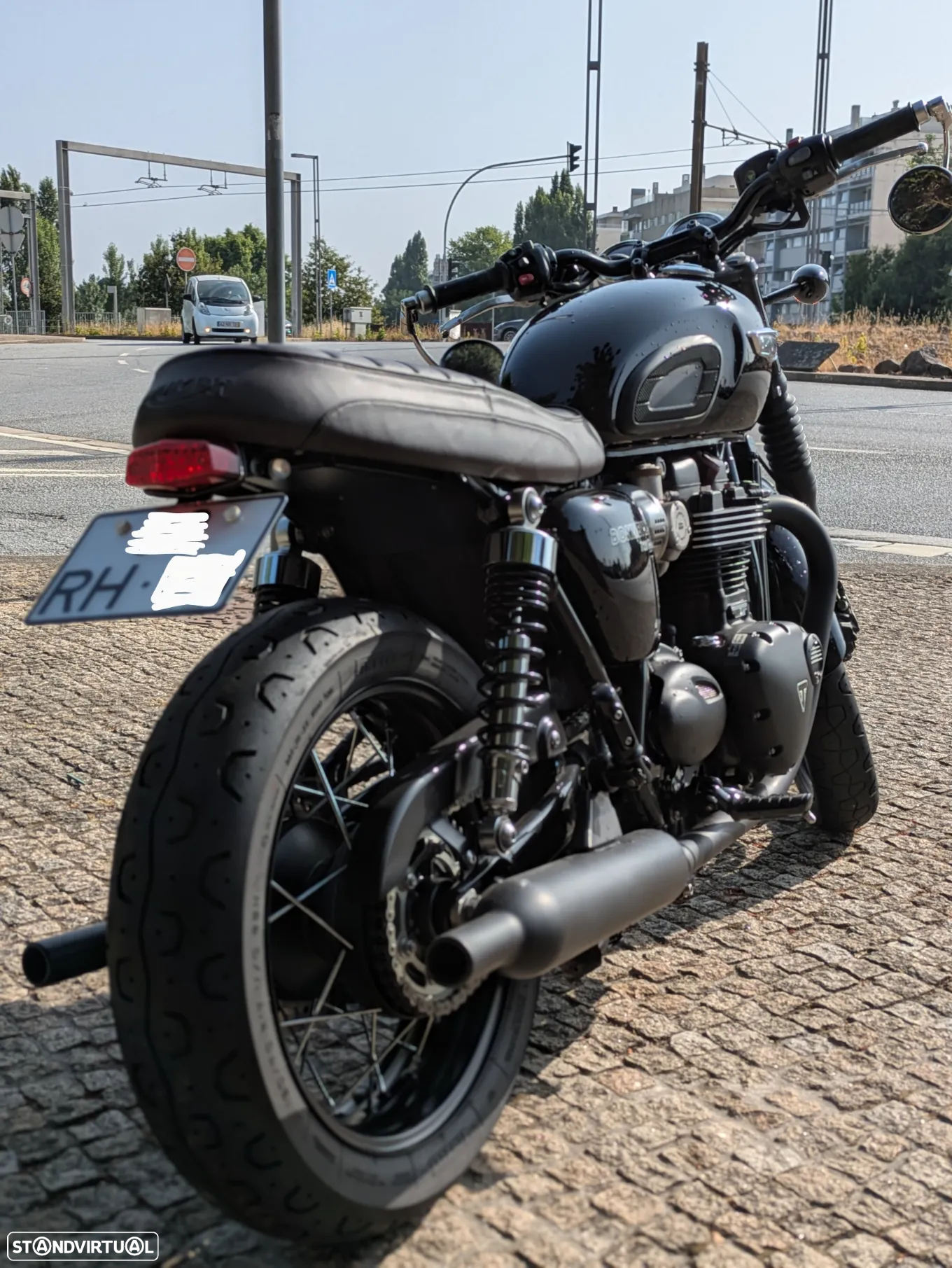 Triumph Bonneville T120 Black - 5