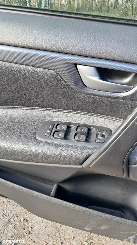 Volvo S60 2.4D5 Rubin - 12