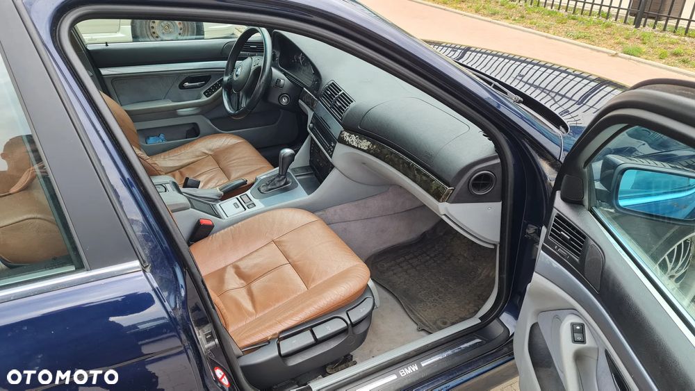 BMW Seria 5 - 12