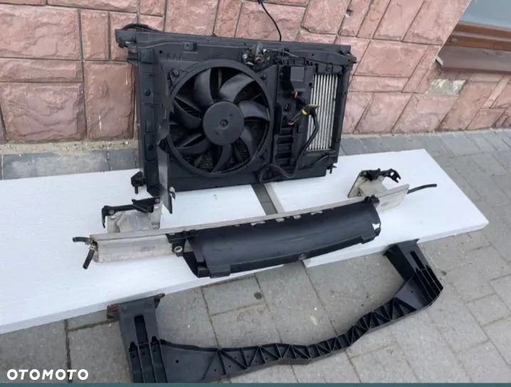 Pas przedni, chłodnice belka Citroen C4 Peugeot 308 Picasso 2.0 HDi - 3