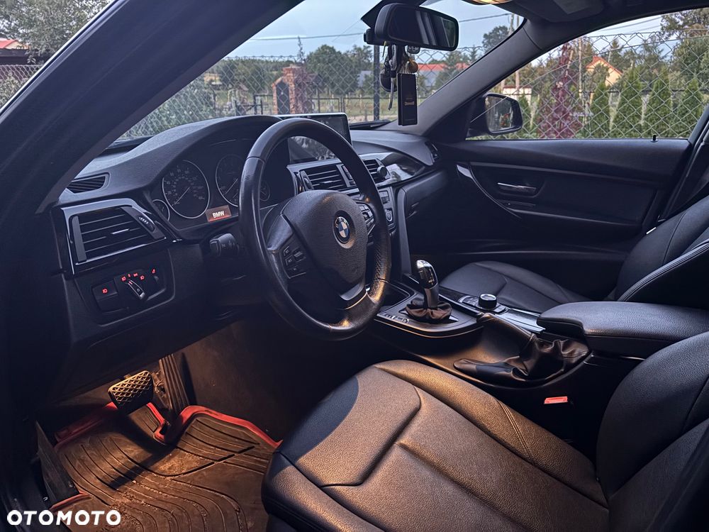 BMW Seria 3 328i - 6