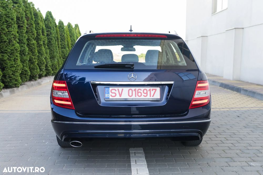 Mercedes-Benz C 220 CDI DPF (BlueEFFICIENCY) 7G-TRONIC Elegance - 12