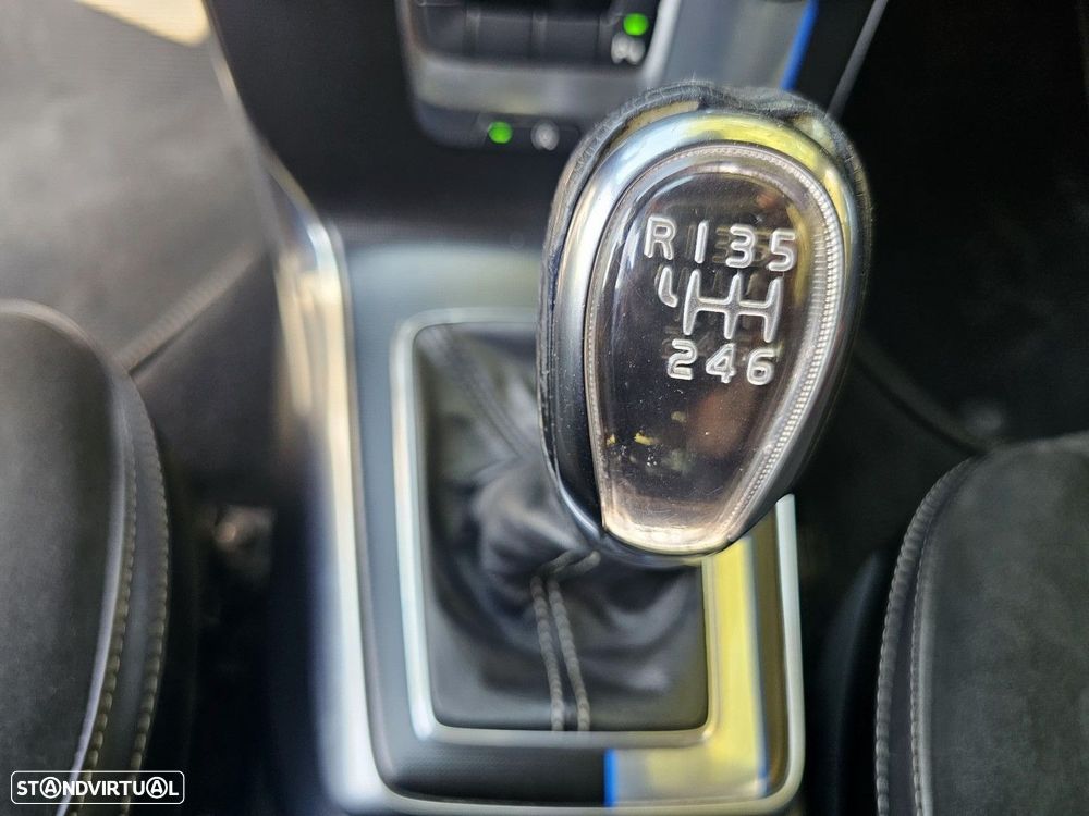 Volvo V40 1.6 D2 R-Design Momentum - 15