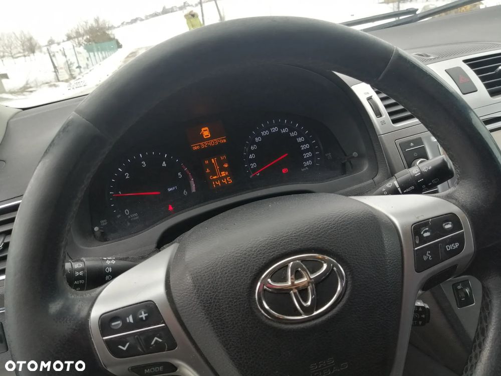 Toyota Avensis 2.0 D-4D Active - 16