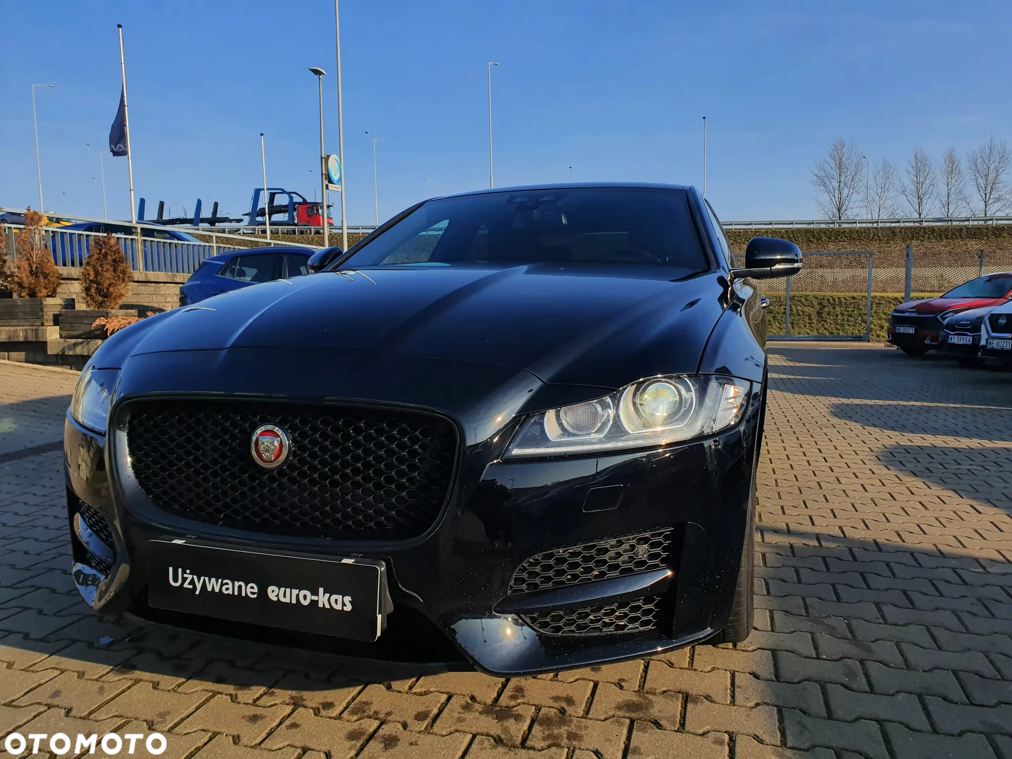Jaguar XF 2.0 i4D R-Sport - 18