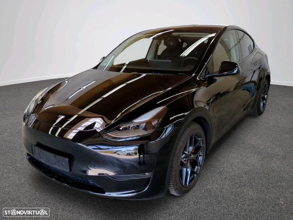 Tesla Model Y Performance Dual Motor AWD - 2