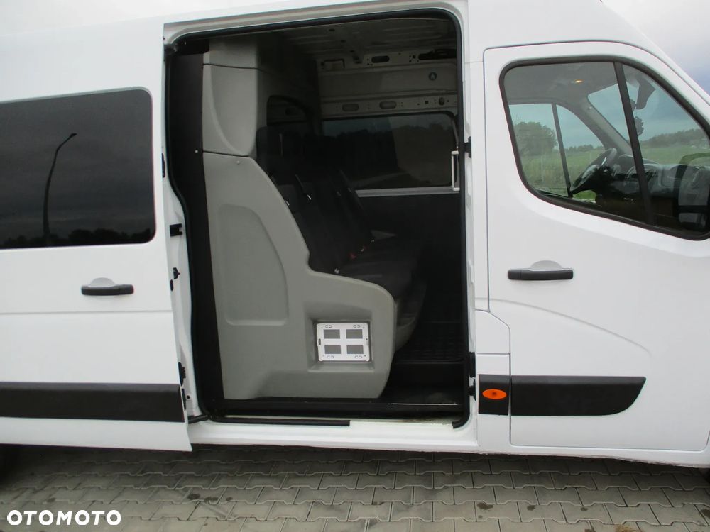 Renault Master III - 17