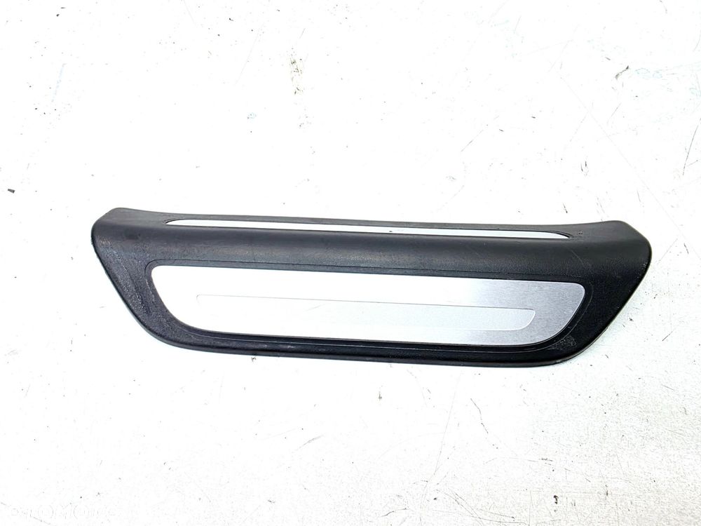 LISTWA PROGOWA WEWNĘTRZNA PRAWY TYŁ AUDI Q3 8U 8U0853376A - 2