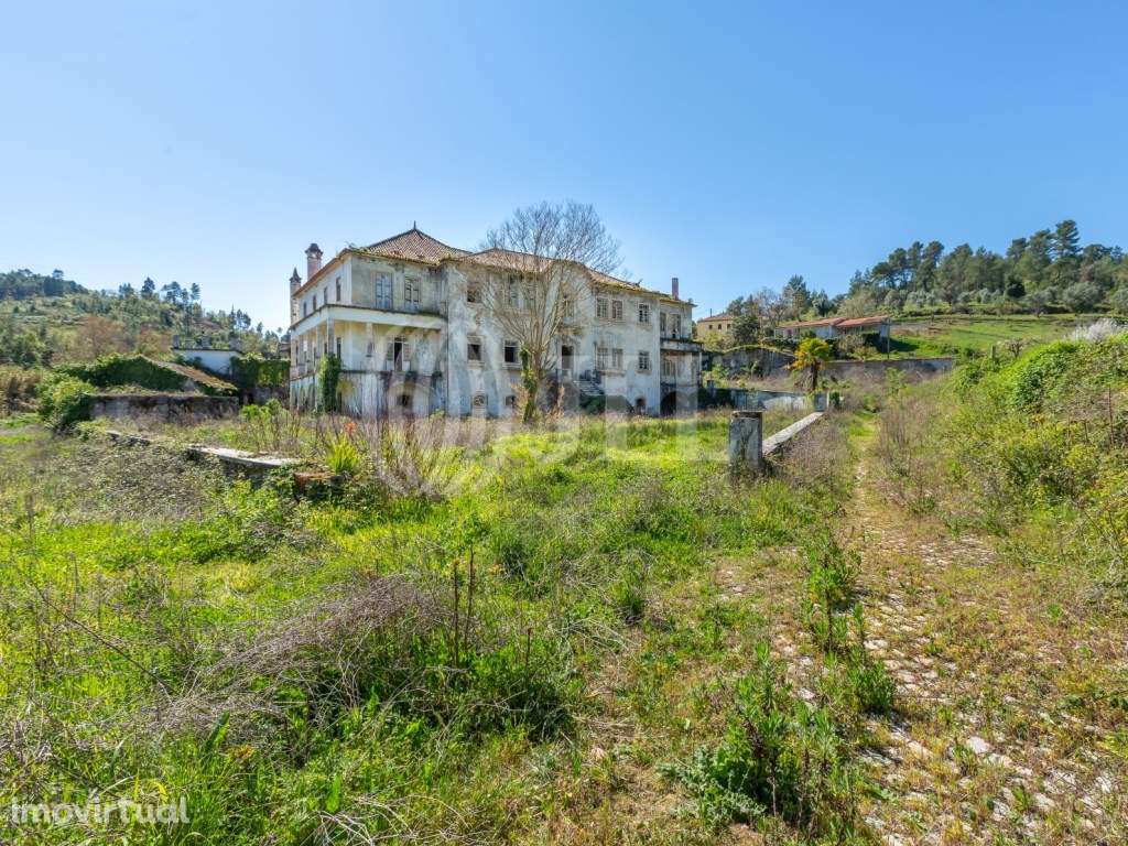 Prédio em Coimbra - Grande imagem: 2/27