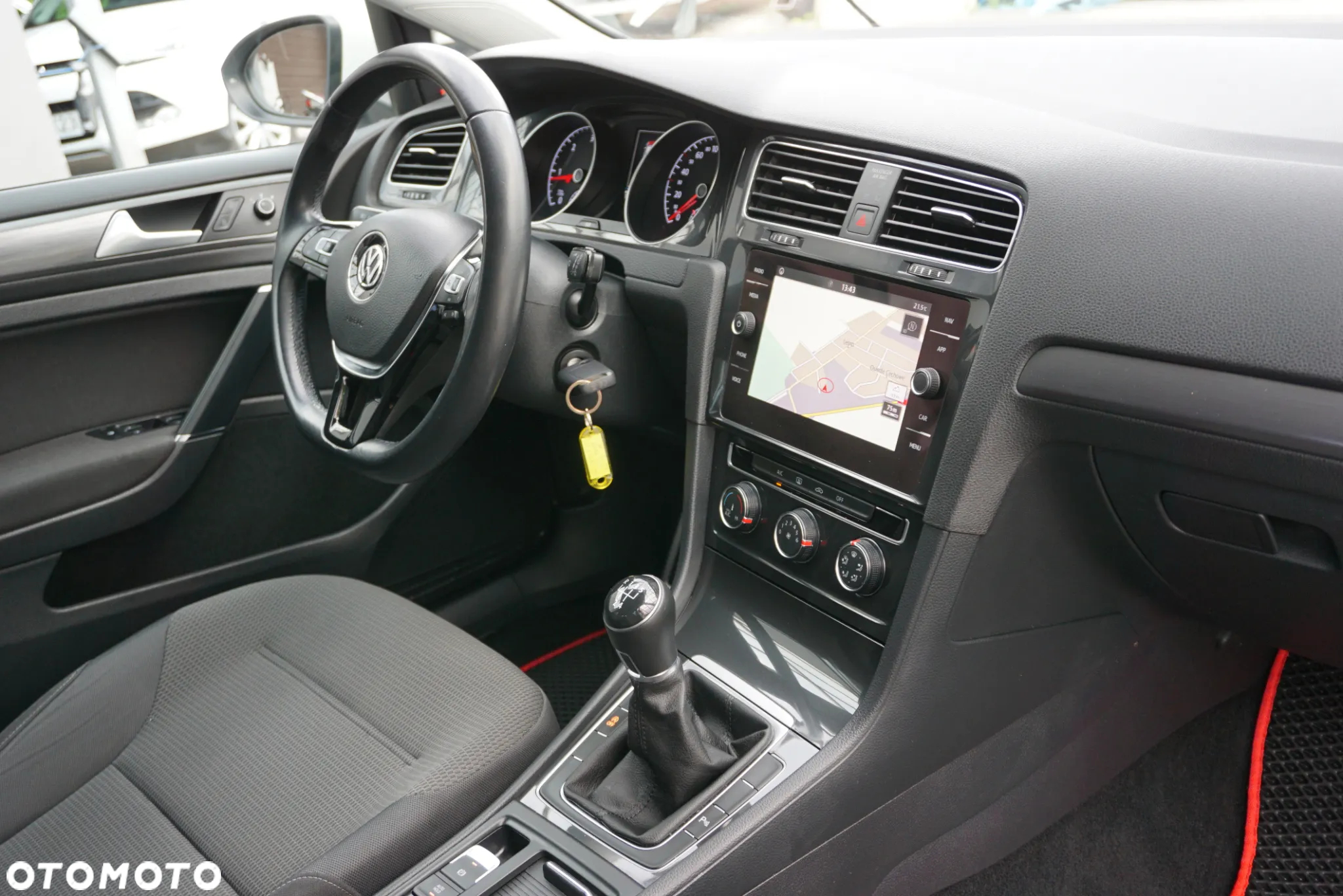 Volkswagen Golf 1.6 TDI SCR Comfortline - 18