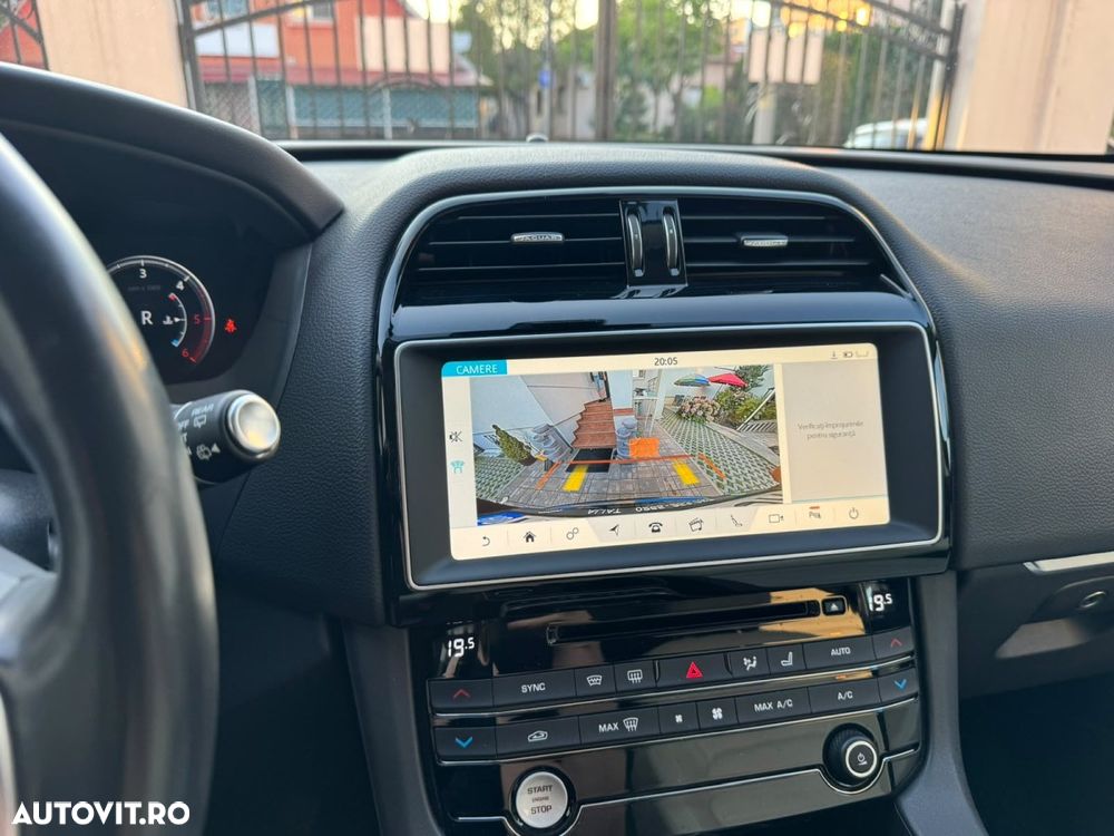 Jaguar F-Pace 25d AWD Prestige - 22