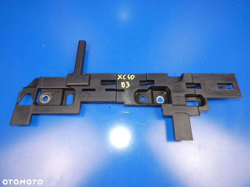 VOLVO XC40 OSŁONA PANEL MOCOWANIE - 2