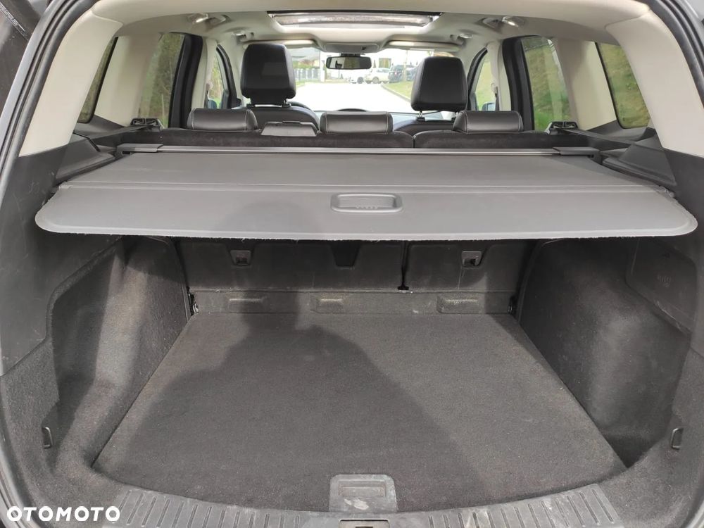 Ford Kuga 2.0 TDCi FWD Titanium - 28