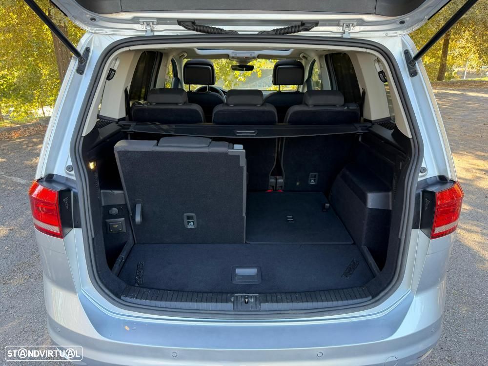 VW Touran 2.0 TDI Highline DSG - 21
