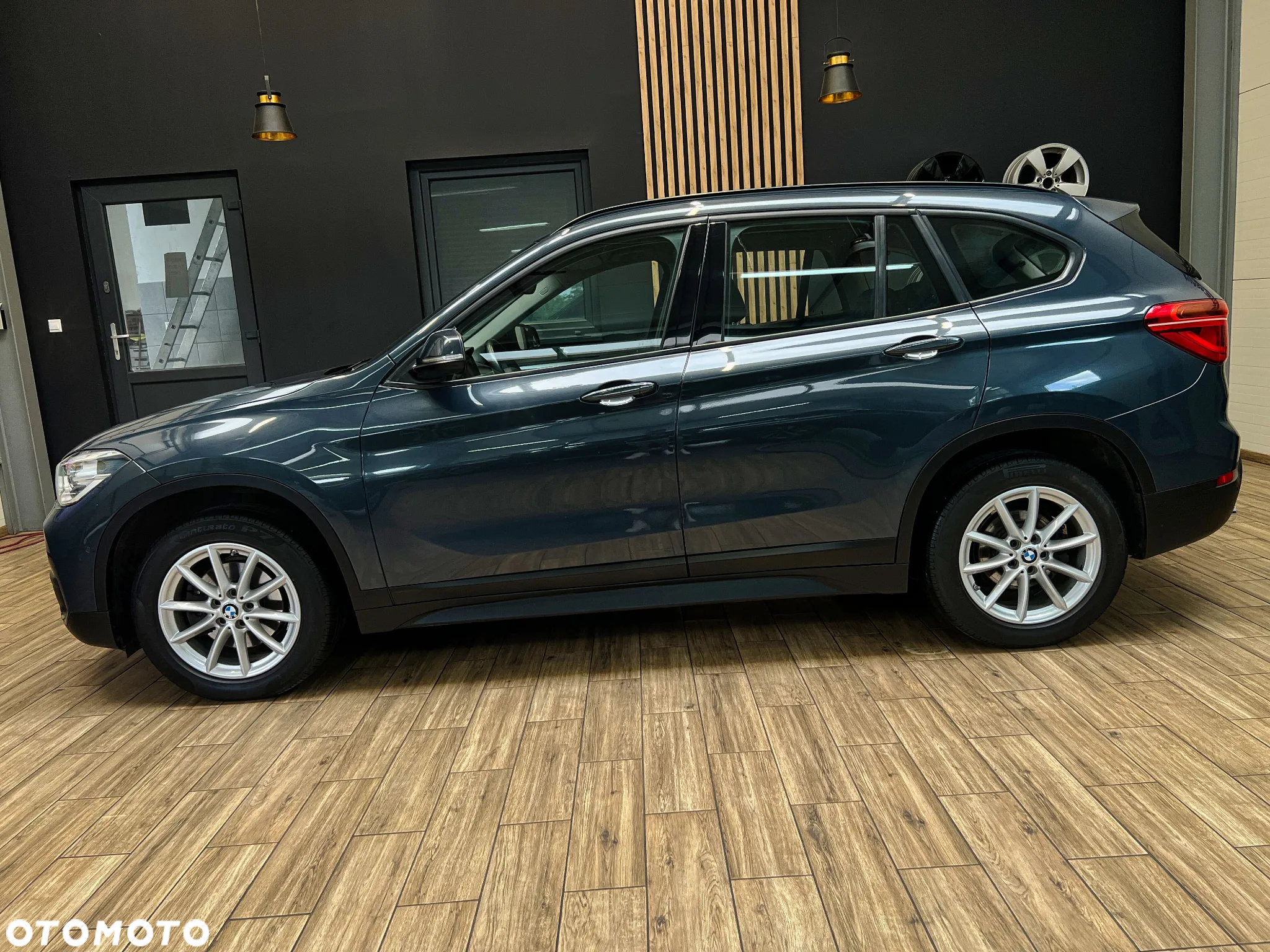 BMW X1 sDrive18d - 11