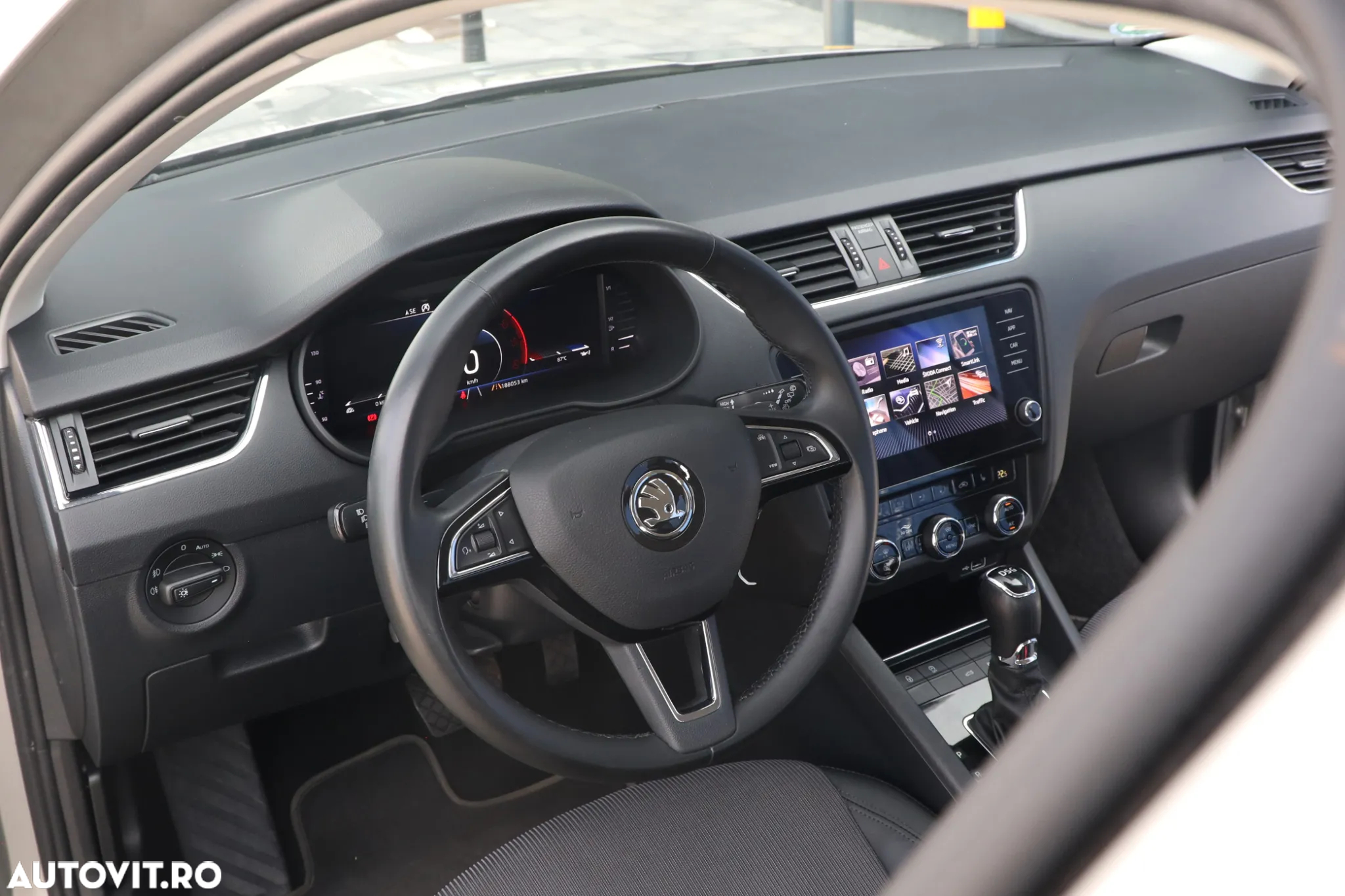 Skoda Octavia Combi Diesel 1.6 TDI DSG Style - 7