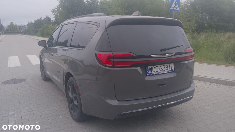 Chrysler Pacifica - 5