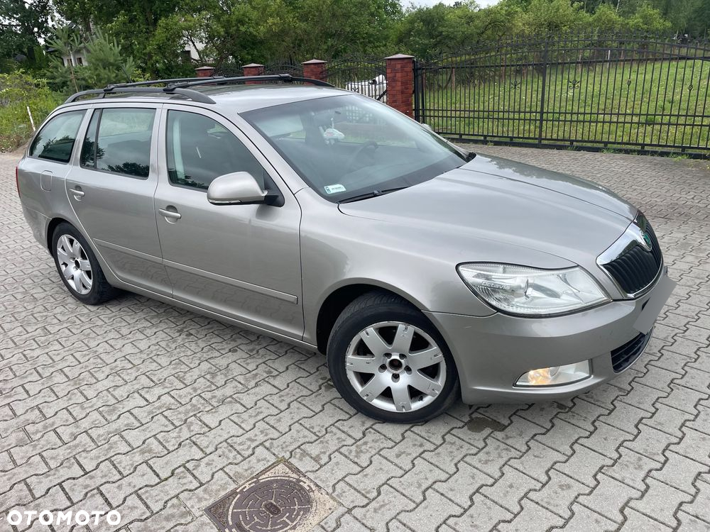 Skoda Octavia 1.6 TDI Ambiente - 2