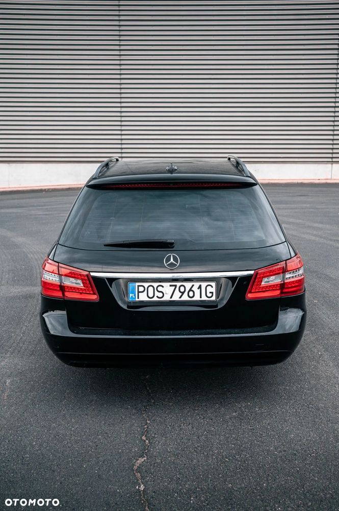 Mercedes-Benz Klasa E 200 CDI DPF BlueEFFICIENCY 7G-TRONIC Elegance - 8