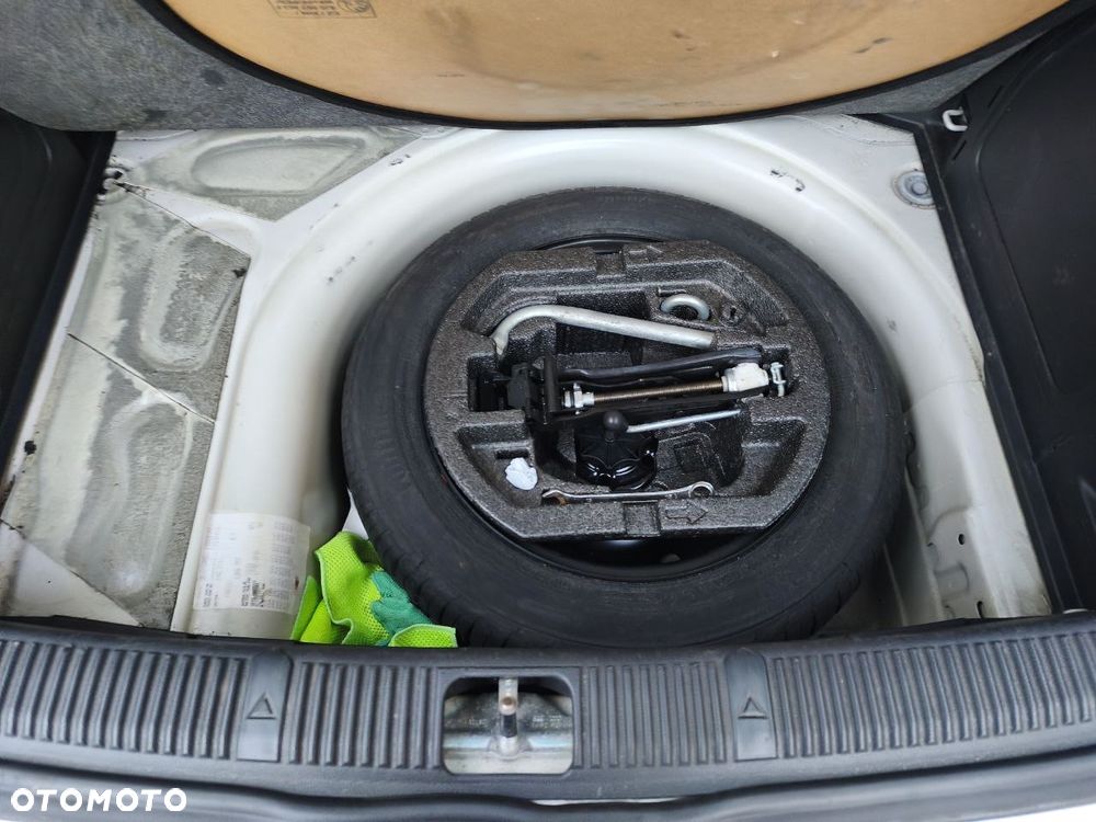 Skoda Fabia 1.2 TSI Active Plus - 9