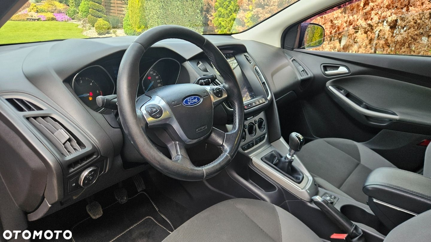 Ford Focus Turnier 1.6 TDCi DPF Start-Stopp-System Ambiente - 13