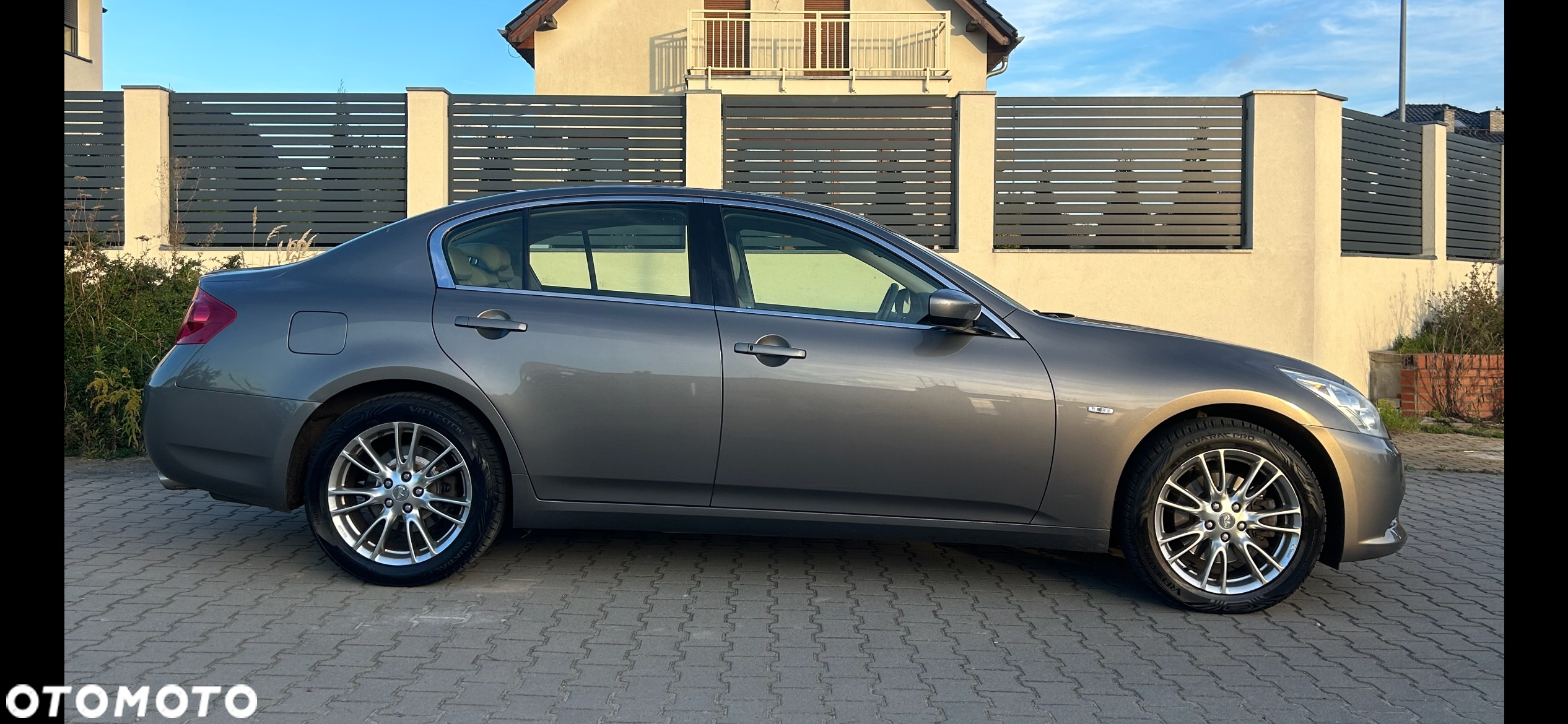Infiniti G G37 AWD - 9