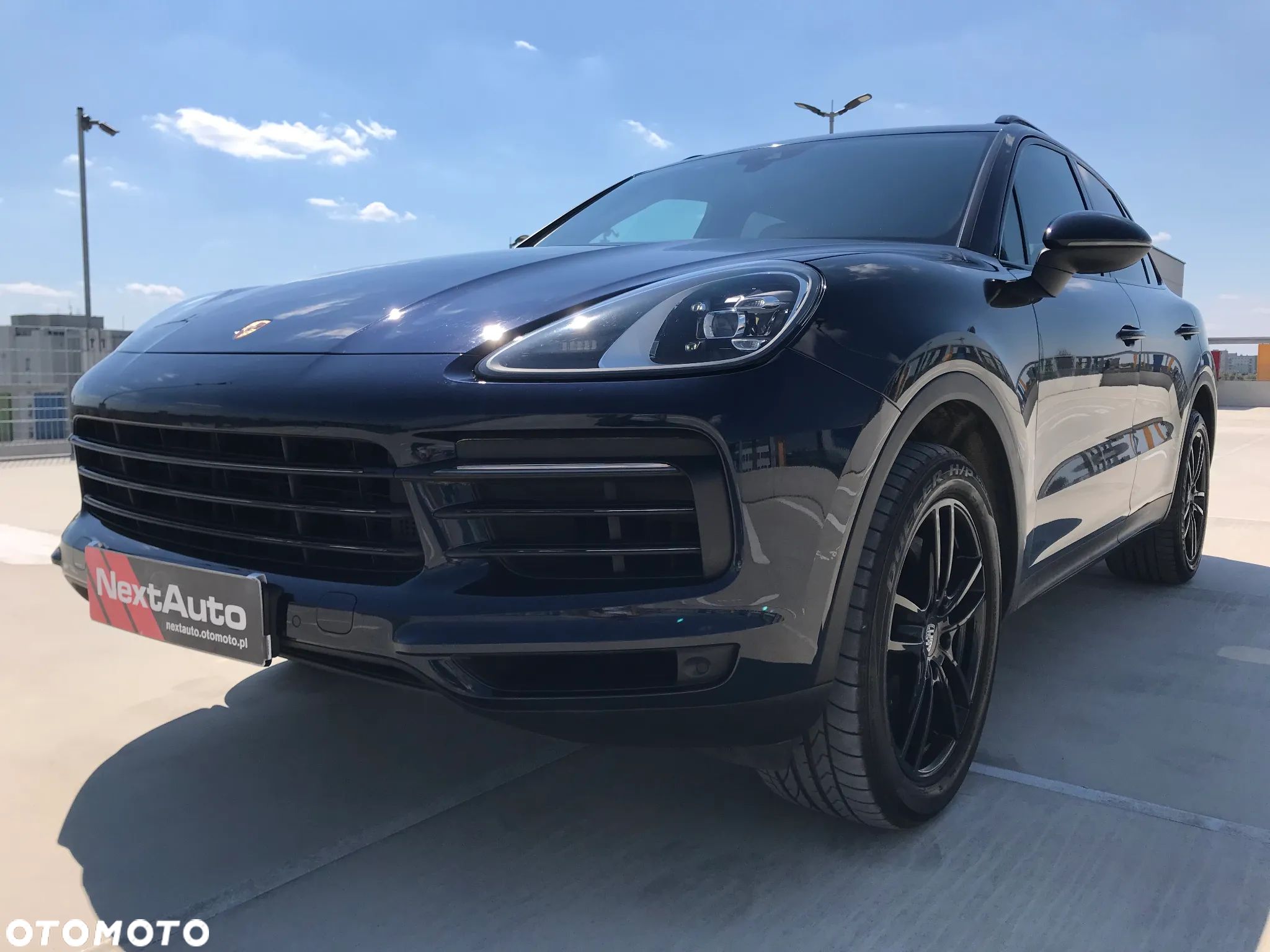 Porsche Cayenne - 1