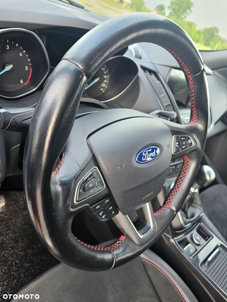 Ford Kuga 2.0 TDCi 4x4 ST-Line - 13