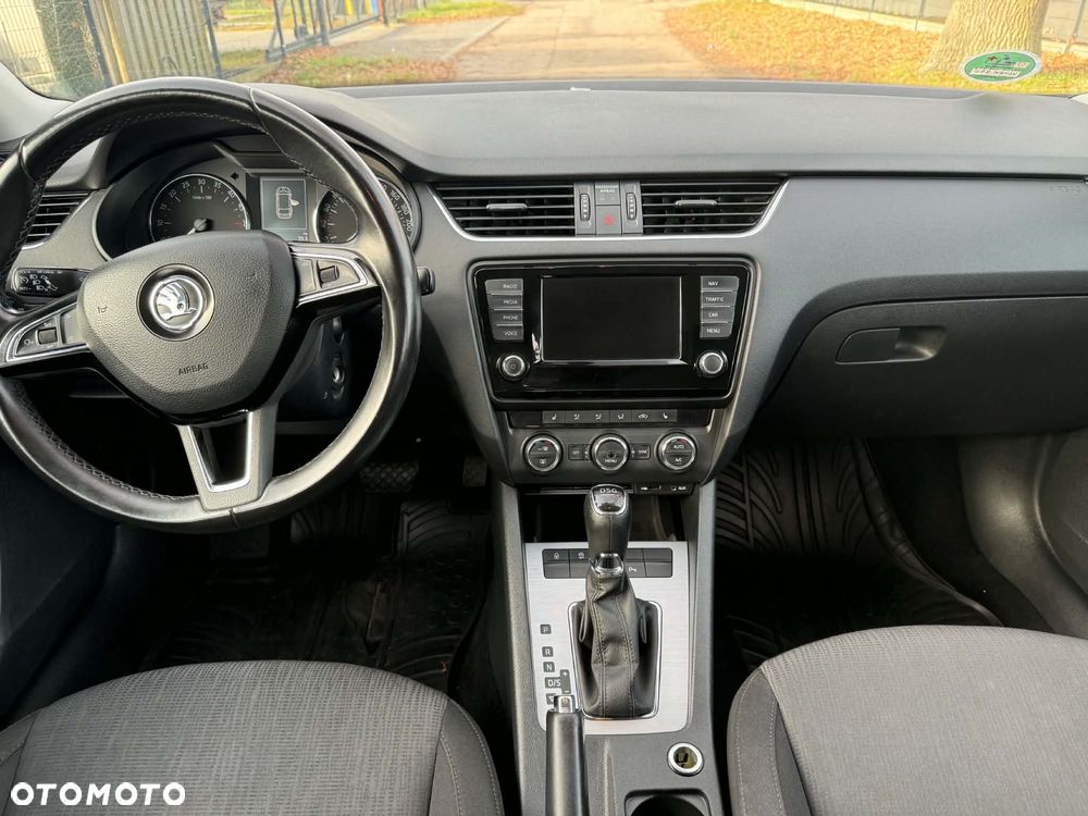 Skoda Octavia 2.0 TDI Style DSG - 4