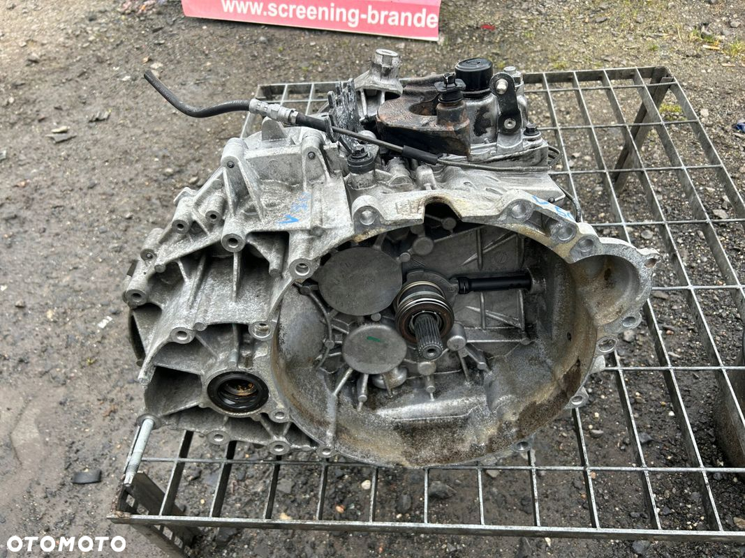 VOLVO V50 2,0 D SKRZYNIA BIEGÓW B66R7002AC - 3