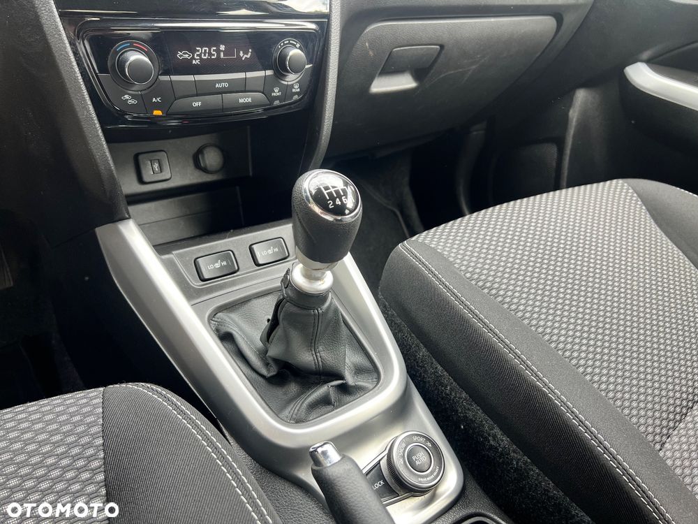 Suzuki Vitara 1.6 DDiS (4x4) Allgrip Comfort - 31