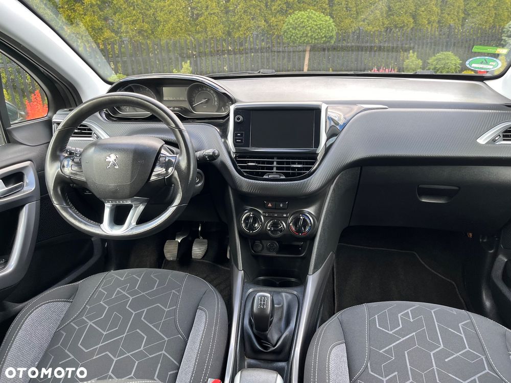 Peugeot 2008 1.2 Pure Tech Active - 11