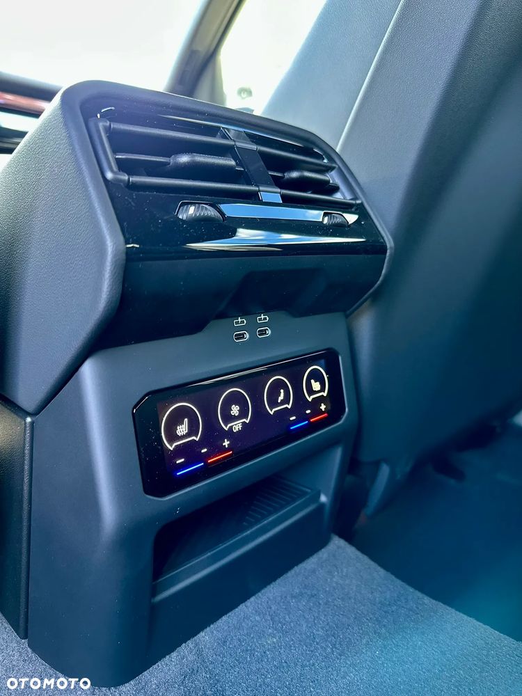 BMW Seria 5 520d xDrive mHEV - 13