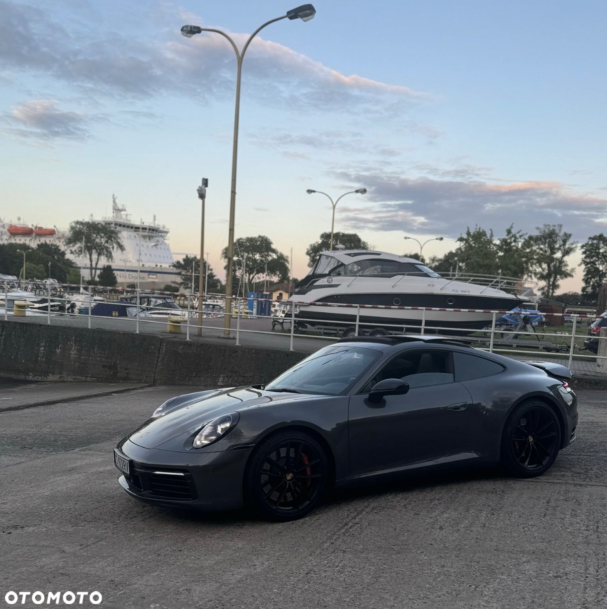 Porsche 911 Carrera 4S - 3