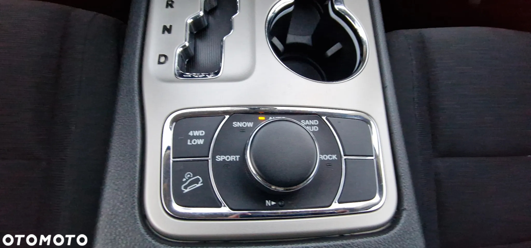 Jeep Grand Cherokee 3.0 CRD Laredo - 13