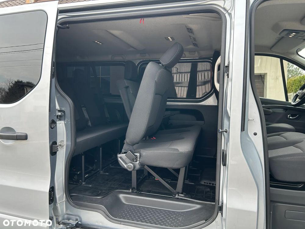 Renault Trafic 2.0 dCi - 22